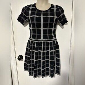 Romeo Juliet Couture Womens Sweater Dress Sz Large Black Gray Short Sleeve #0049